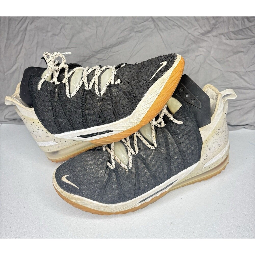 Nike Mens LeBron 18 Size 11 Black White Gum Shoes 2021 CQ9283-007 Basketball